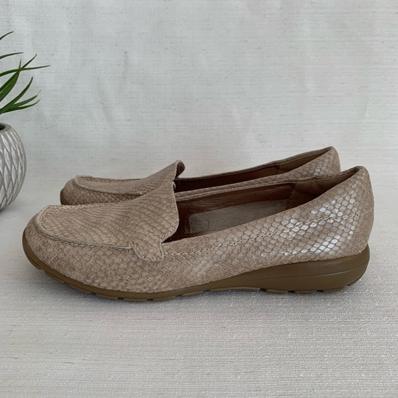 New Easy Spirit Abide Champagne Reptile Texture Leather Loafers Woman’s 7.5M - Picture 6 of 13